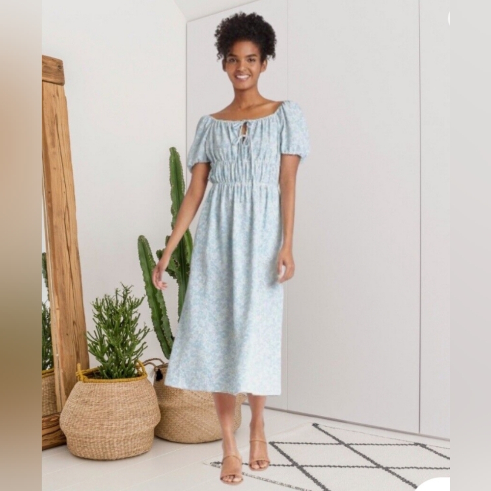 Who What Wear Women's L Smocked Midi Dress Puff Short Sleeve Floral Light Blue